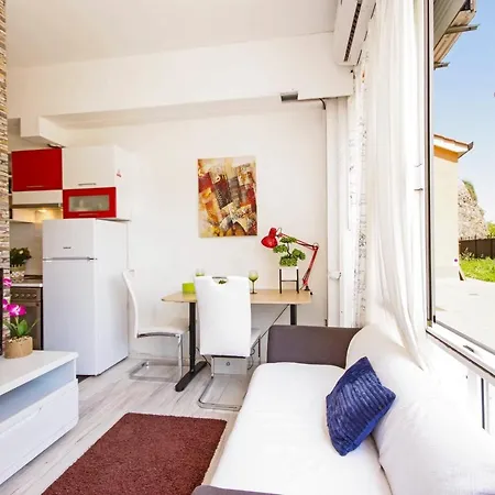 House Apartment Split